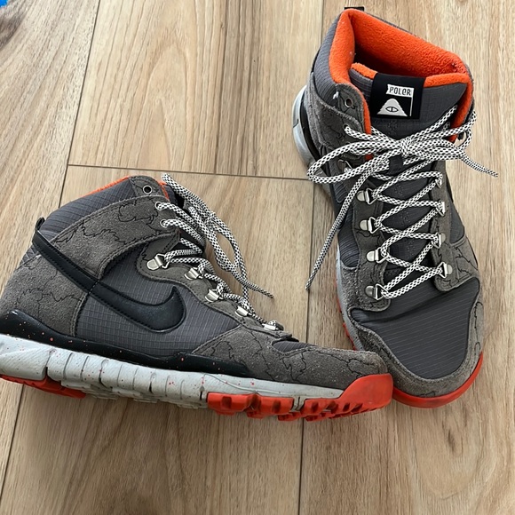nike sb dunk hiking boots